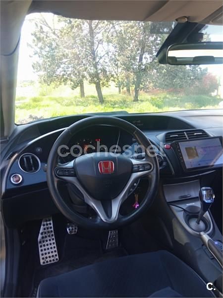 Usado Honda Civic Executive 140 CV (102 kW) 2008 Gris / plata Berlina