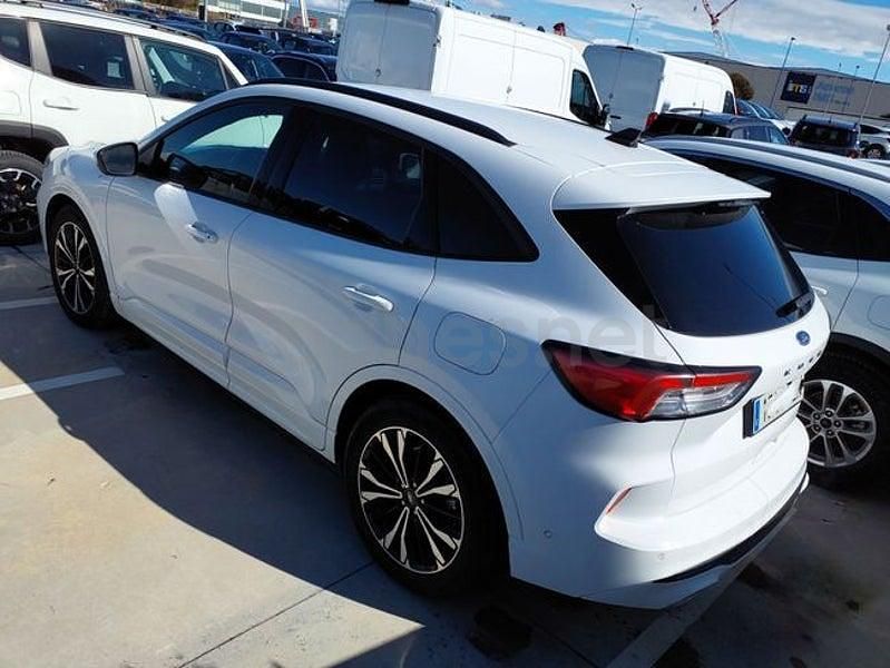 Usado Ford Kuga ST-Line 150 CV (110 kW) 2022 Blanco SUV