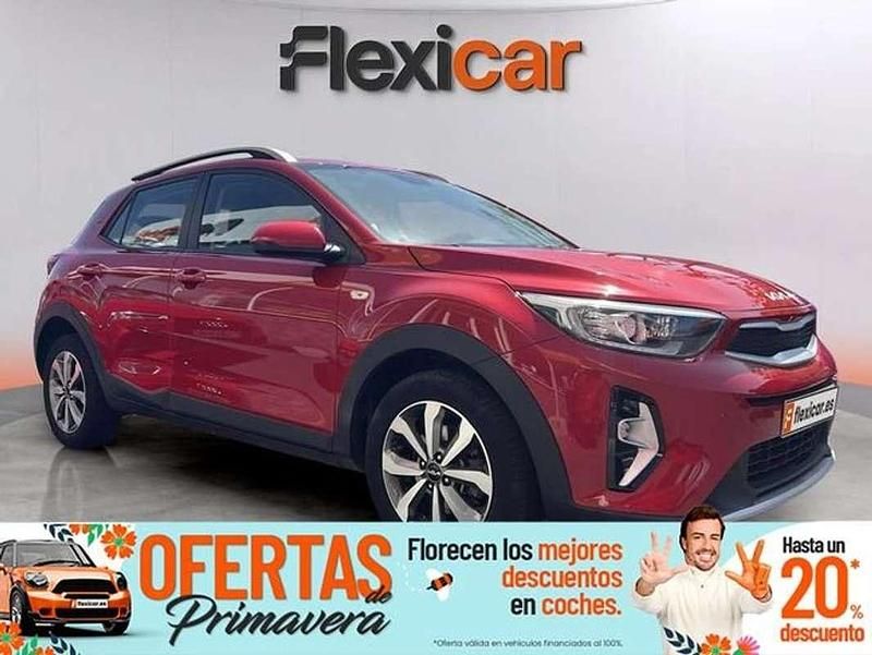 Usado Kia Stonic 101 CV (74 kW) 2022 Rojo SUV
