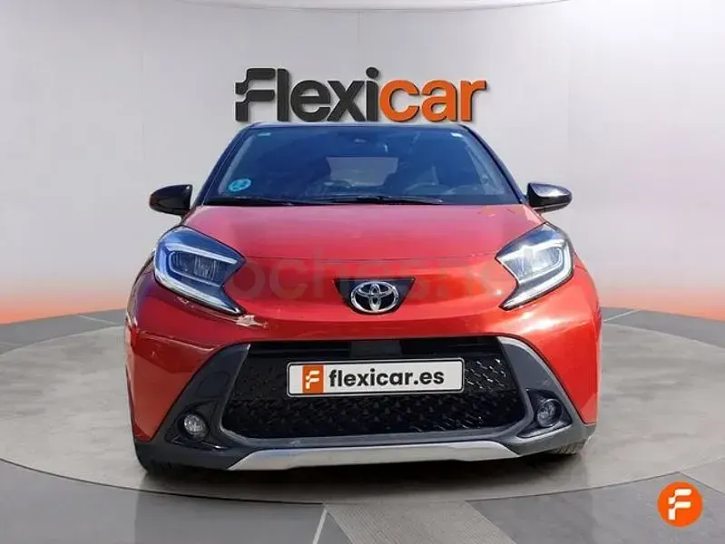 Usado Toyota Aygo X 72 CV (52 kW) 2022 Rojo SUV