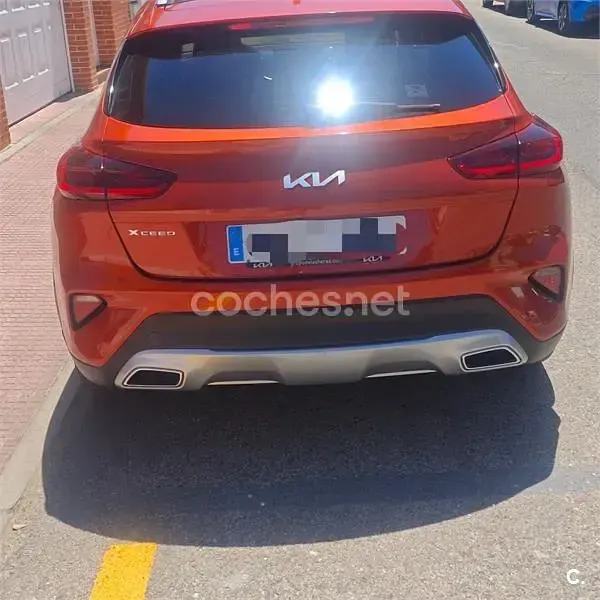 Usado Kia XCeed 120 CV (88 kW) 2022 Naranja SUV