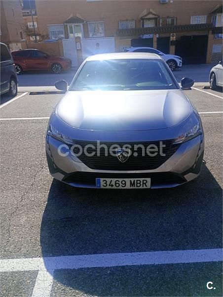 Usado Peugeot 308 130 CV (95 kW) 2022 Gris / plata Familiar