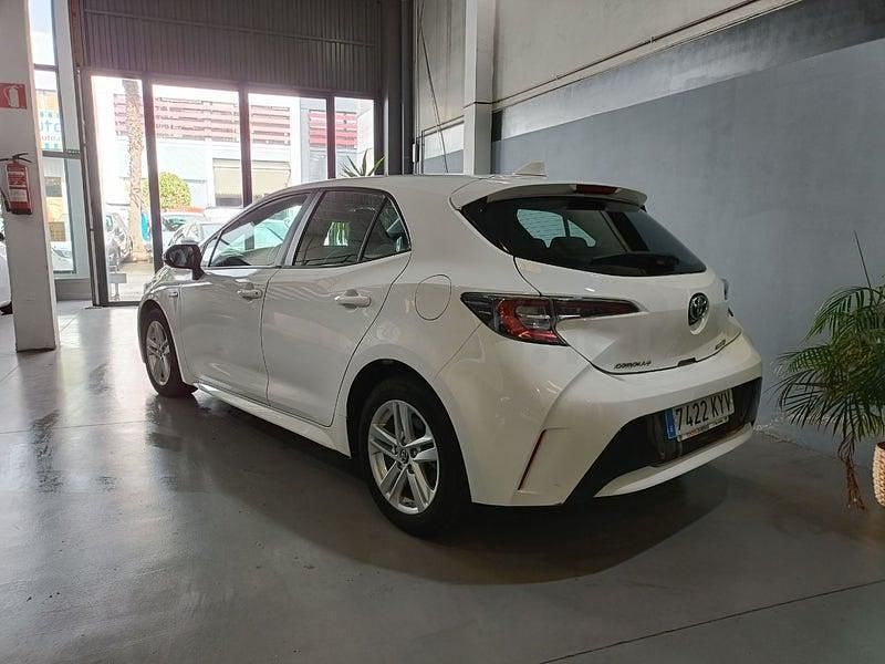 Usado Toyota Corolla Active 122 CV (89 kW) 2019 Blanco Berlina