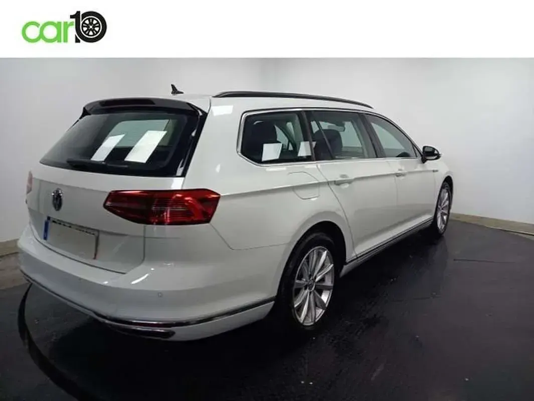 Usado VW Passat Business 218 CV (160 kW) 2018 Blanco Familiar