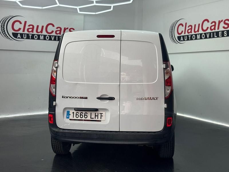 Begagnad Renault Kangoo 95 HK (69 kW) 2020 Vit Minibuss