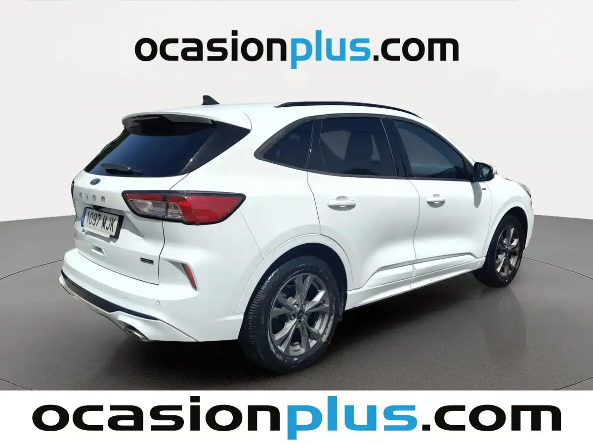Usado Ford Kuga ST-Line 226 CV (166 kW) 2023 Blanco SUV