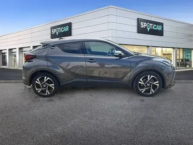 Usado Toyota C-HR Advance 122 CV (89 kW) 2022 Gris SUV
