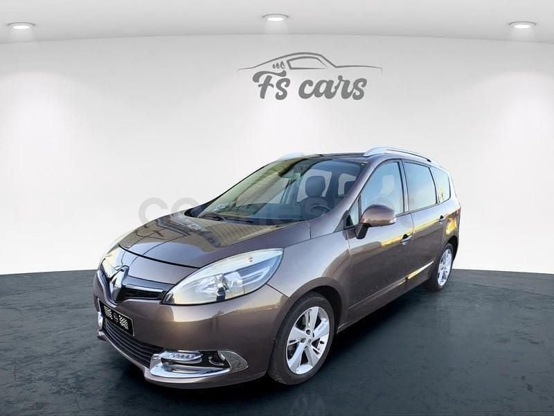 Usado Renault Grand Scénic III Dynamique 130 CV (95 kW) 2014 Marrón Monovolumen