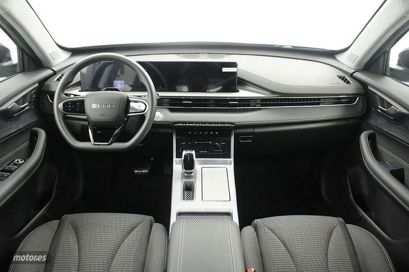 Usado Ebro s400 211 CV (155 kW) 2025 Negro SUV