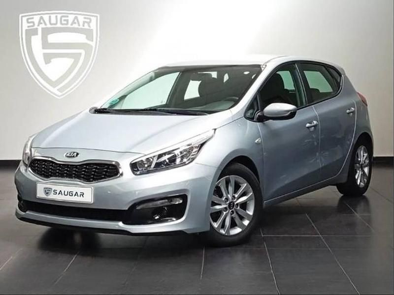 Gris Usado 2017 Kia Ceed GT Berlina | 11.990 € (Un poco caro) - Imagen 1/4