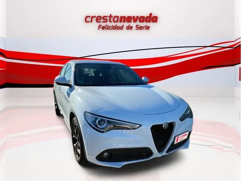 Usado Alfa Romeo Stelvio Sprint 190 CV (139 kW) 2021 SUV