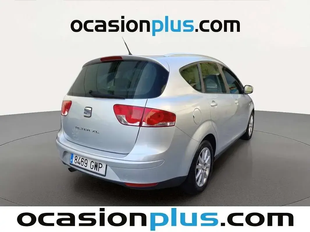 Usado Seat Altea XL Style 105 CV (77 kW) 2010 Gris Monovolumen