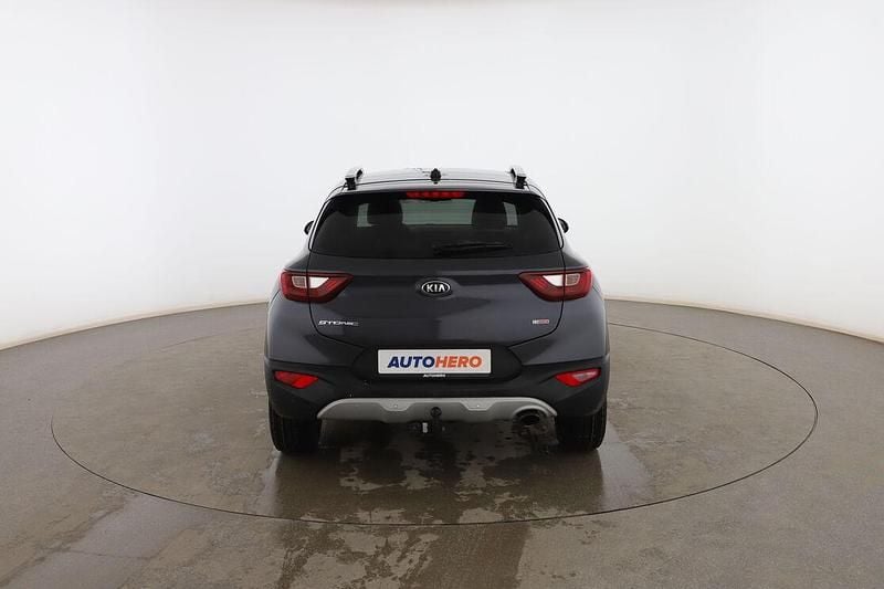Usado Kia Stonic 120 CV (88 kW) 2018 Gris SUV