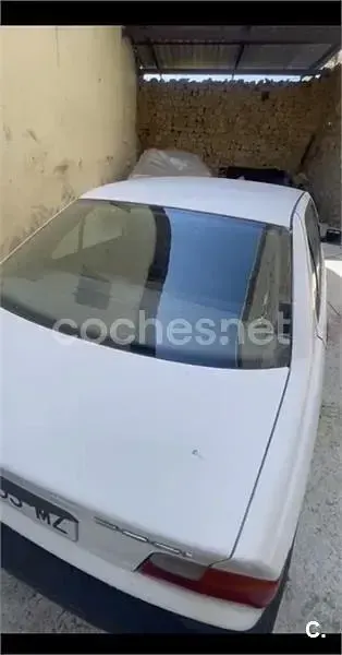 Usado BMW 320 150 CV (110 kW) 1992 Blanco Berlina