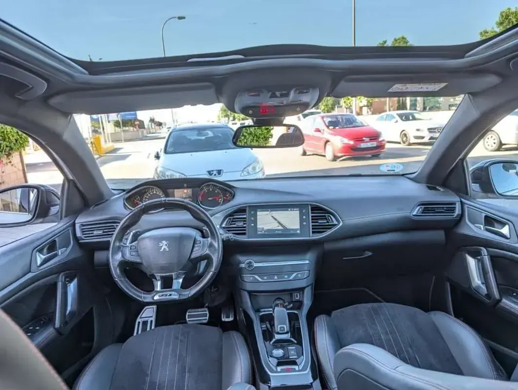 Usado Peugeot 308 GT 177 CV (130 kW) 2020 Blanco Utilitario