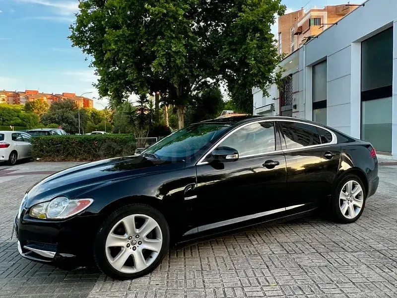 Usado Jaguar XF Luxury 207 CV (152 kW) 2009 Negro Berlina