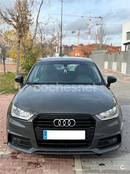 Gris / plata Usado 2016 Audi A1 Sportback Utilitario | 13.700 € (Precio justo) - Imagen 1/4