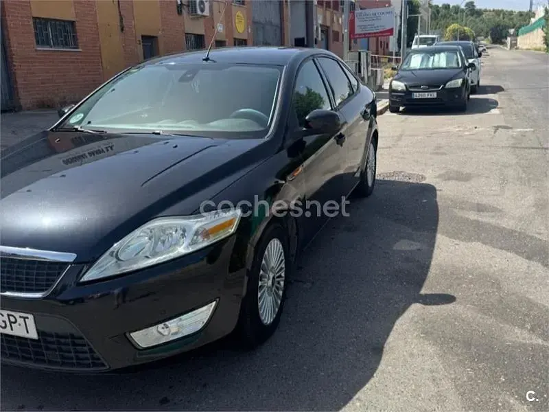 Usado Ford Mondeo Titanium 140 CV (102 kW) 2009 Negro Berlina
