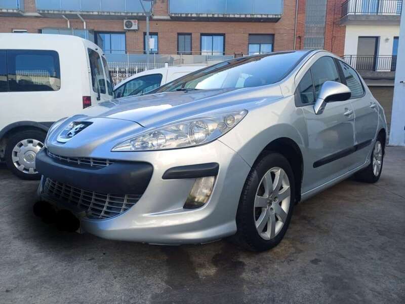 Plateado Usado 2008 Peugeot 308 Premium Familiar | 4990 € (Precio justo) - Imagen 1/4