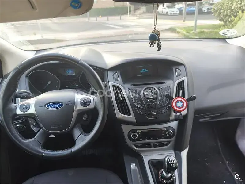 Usado Ford Focus Trend 115 CV (84 kW) 2013 Azul Berlina