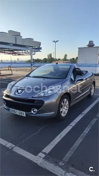 Usado Peugeot 207 CC 120 CV (88 kW) 2008 Gris / plata Descapotable