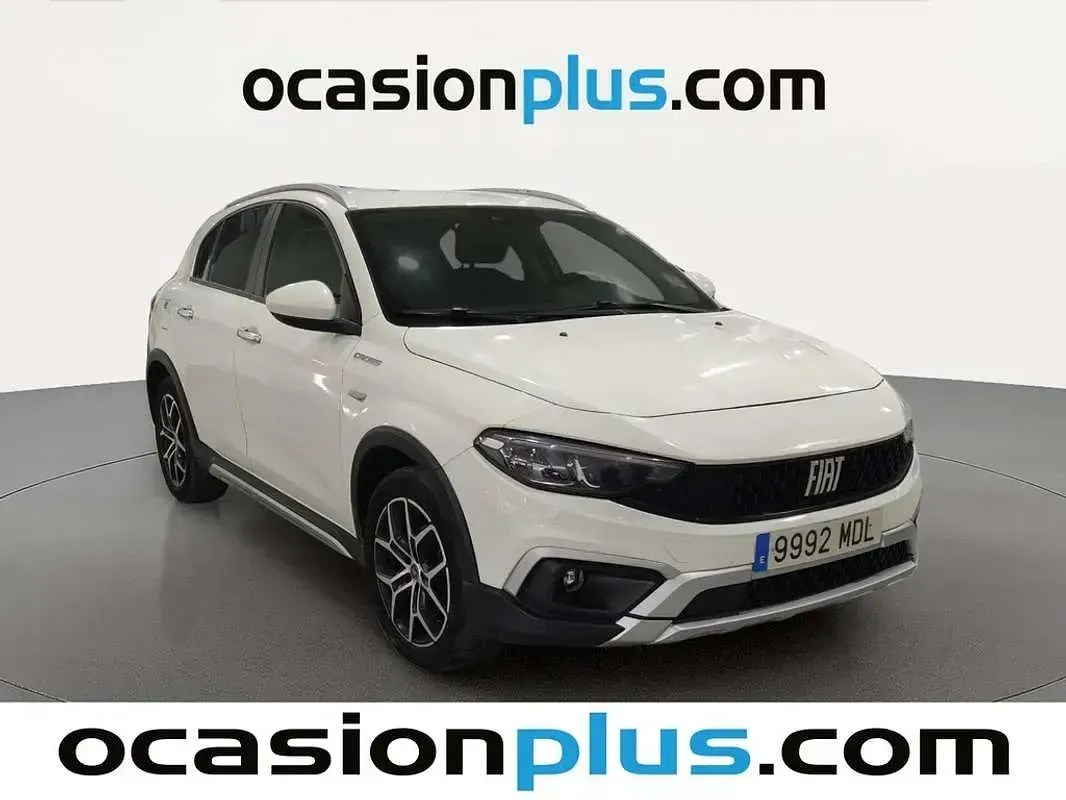 Usado Fiat Tipo Cross 131 CV (96 kW) 2023 Blanco Utilitario
