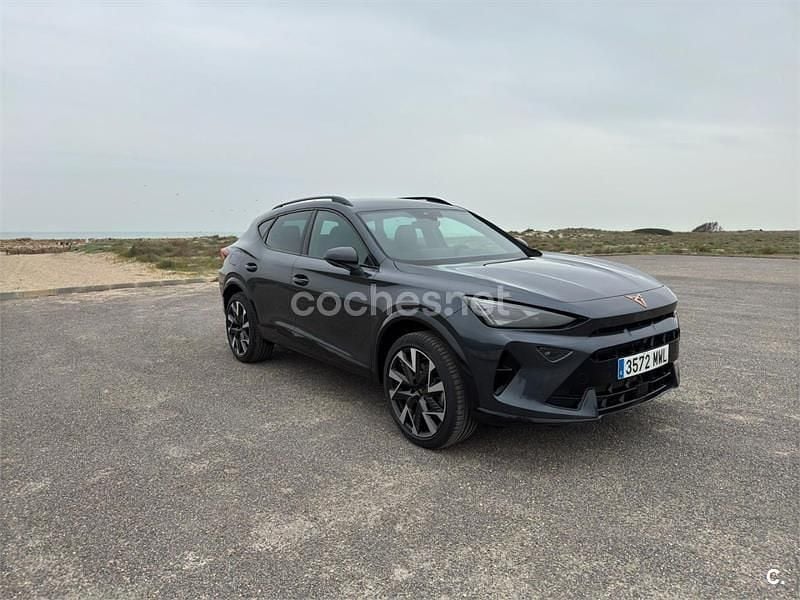 Usado Cupra Formentor 150 CV (110 kW) 2024 Gris / plata SUV