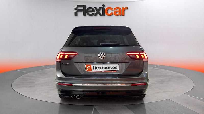 Usado VW Tiguan Sport 150 CV (110 kW) 2019 Gris SUV