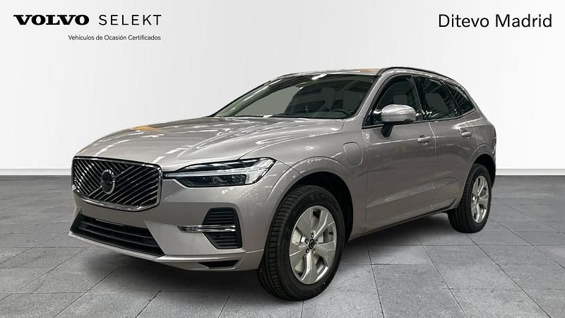 Usado Volvo XC60 Core 350 CV (257 kW) 2025 Gris / plata SUV