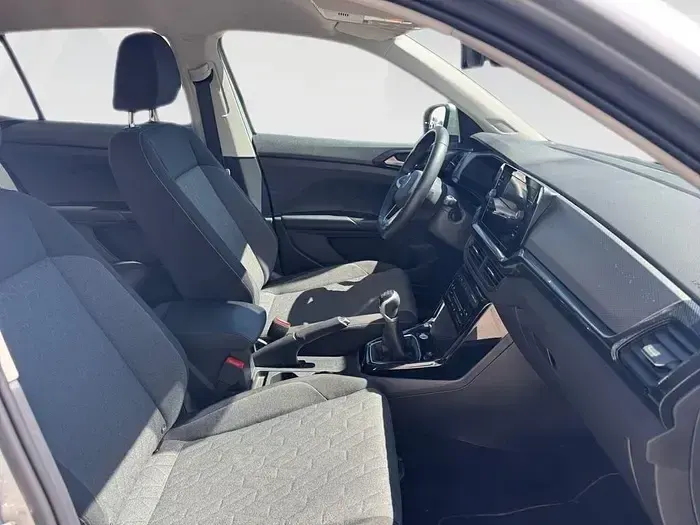 Usado VW T-Cross Life 116 CV (85 kW) 2025 Gris plata SUV