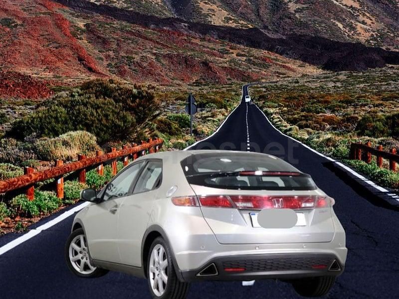 Usado Honda Civic Comfort 140 CV (102 kW) 2006 Gris / plata Berlina