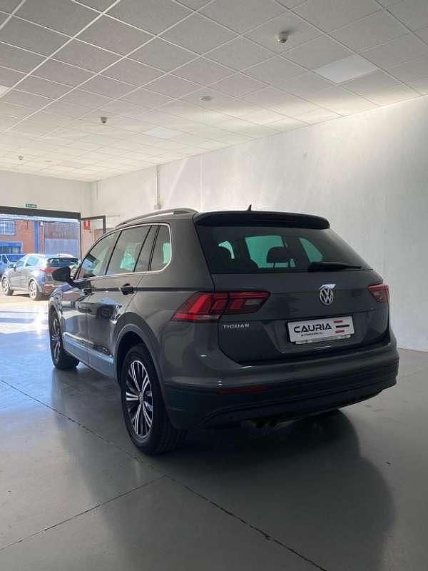 Usado VW Tiguan Advance 150 CV (110 kW) 2018 Gris SUV