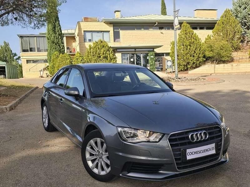 Usado Audi A3 Advanced Plus 125 CV (91 kW) 2016 Gris Berlina