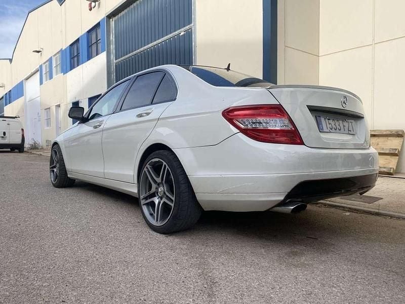 Usado Mercedes C200 Classic 136 CV (100 kW) 2008 Blanco Berlina