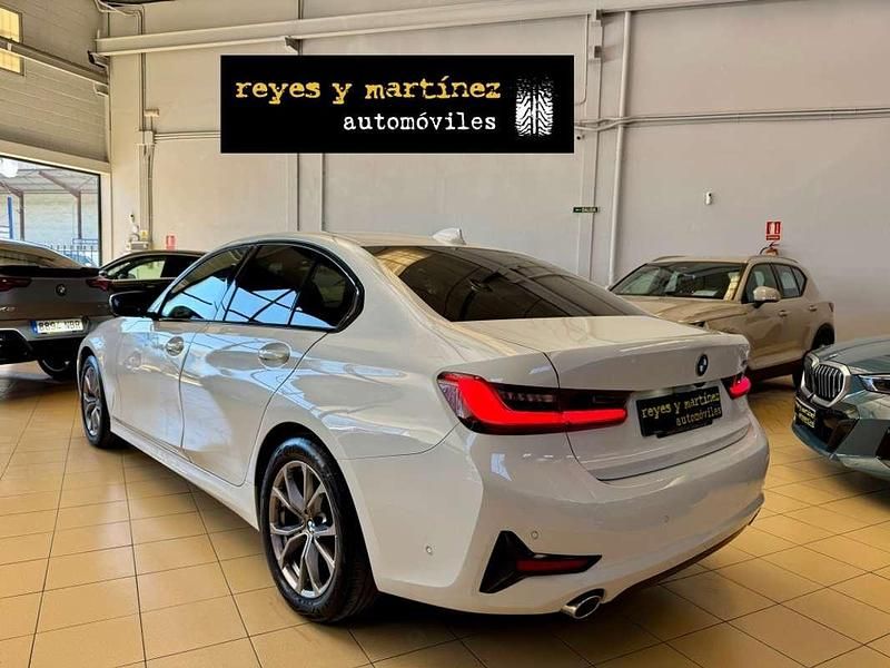 Usado BMW 318 Shadowline 150 CV (110 kW) 2021 Blanco Berlina