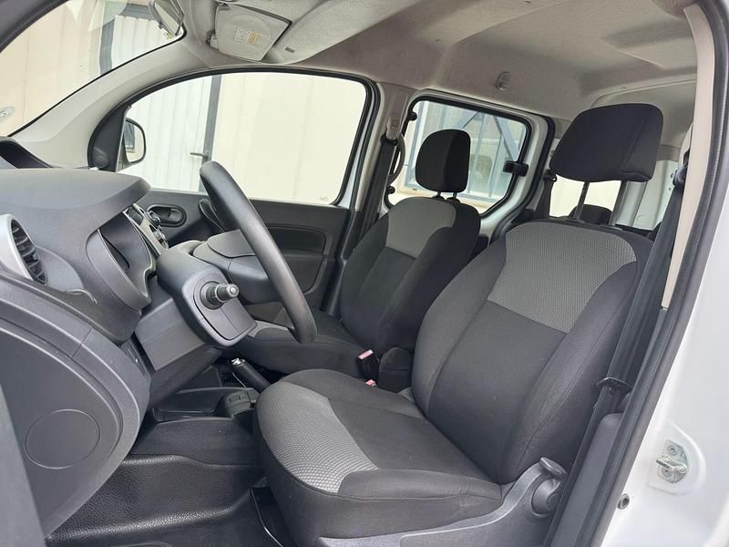 Usado Renault Kangoo 90 CV (66 kW) 2019 Blanco Monovolumen