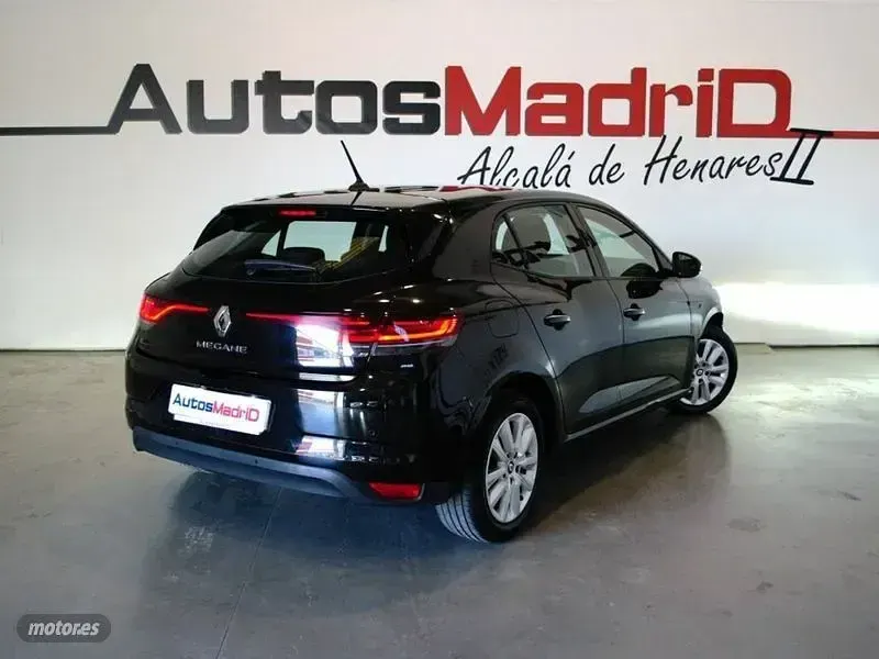 Usado Renault Mégane II Equilibre 115 CV (84 kW) 2022 Negro Berlina
