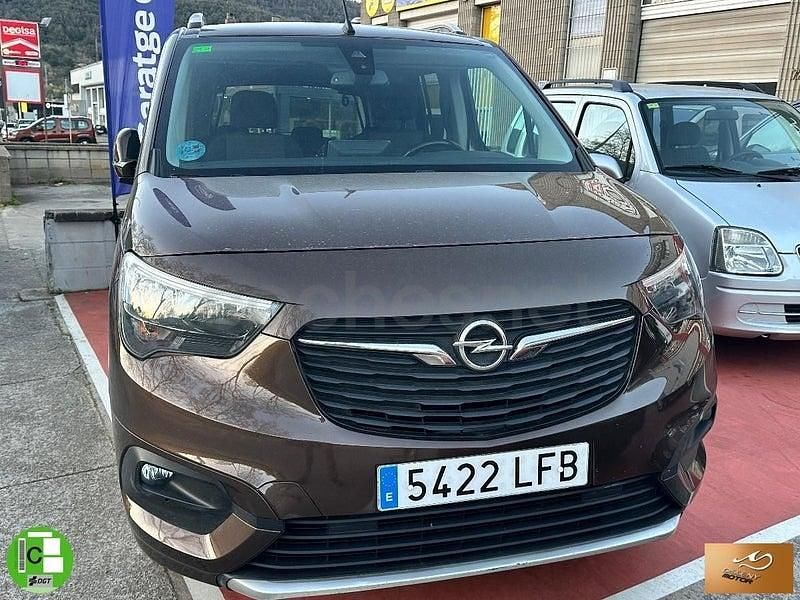 Usado Opel Combo Life Innovation 102 CV (75 kW) 2020 Negro Monovolumen