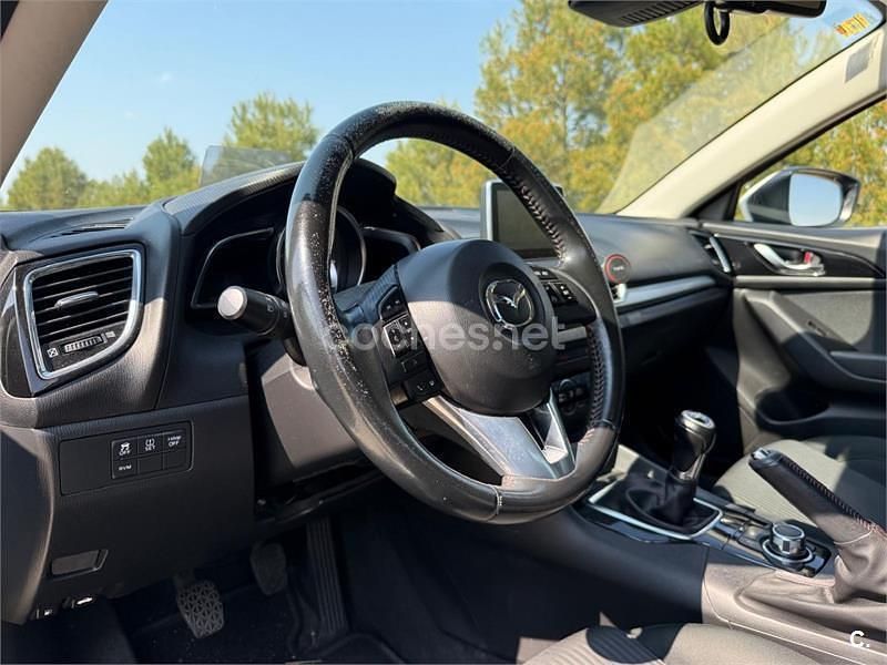 Usado Mazda 3 Luxury 150 CV (110 kW) 2014 Blanco Berlina
