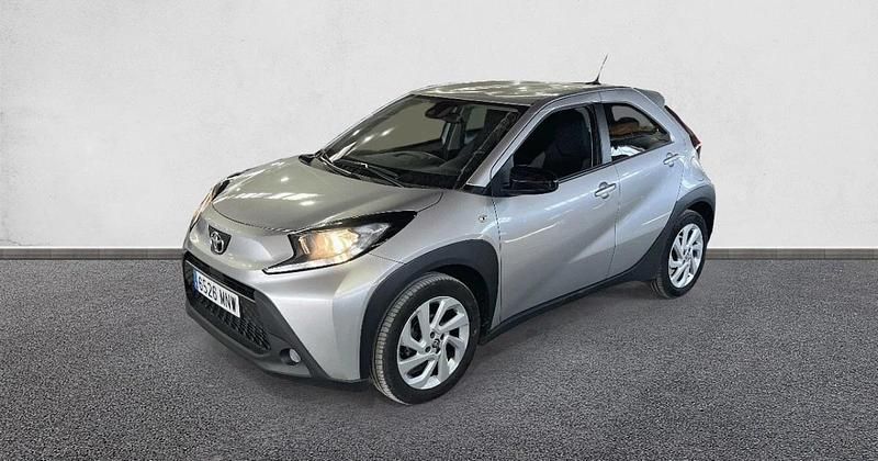 Usado Toyota Aygo X Play 72 CV (52 kW) 2024 SUV