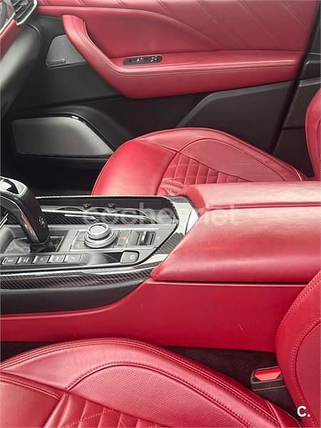 Usado Maserati Levante 350 CV (257 kW) 2019 Gris / plata SUV