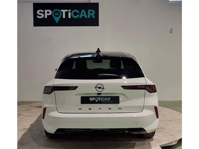 Nuevo Opel Astra 130 CV (95 kW) 2025 Blanco Familiar