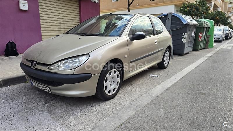 Marrón Usado 2005 Peugeot 206 Berlina | 1700 € (Buen precio) - Imagen 1/4