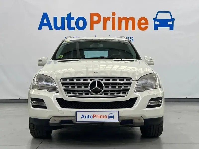 Usado Mercedes ML300 204 CV (150 kW) 2011 Blanco SUV