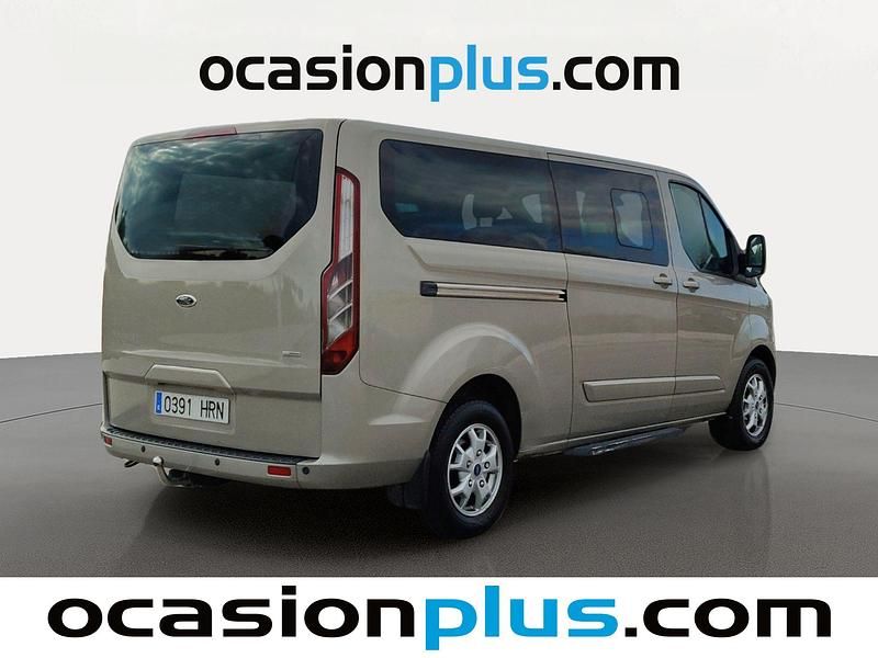 Usado Ford Tourneo Custom Titanium 155 CV (114 kW) 2013 Gris plata Van