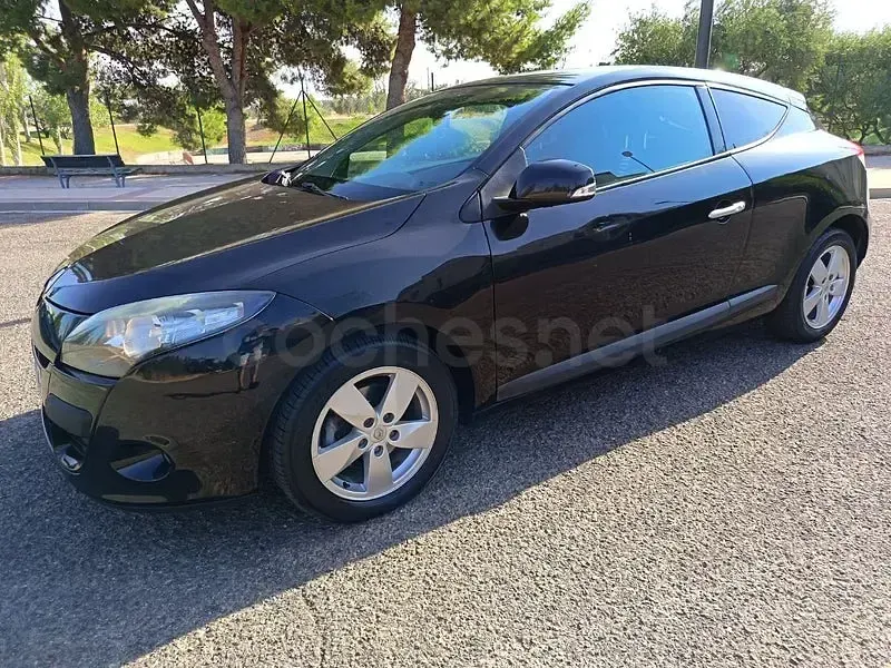 Usado Renault Mégane III 110 CV (80 kW) 2012 Negro Berlina