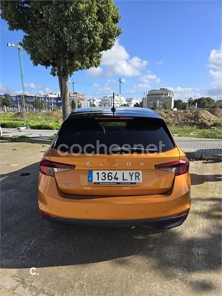 Usado Skoda Fabia Ambition 110 CV (80 kW) 2022 Naranja Berlina