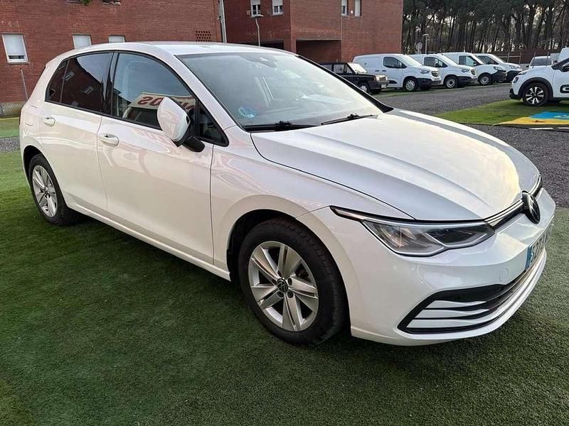 Usado VW Golf VIII Life 109 CV (80 kW) 2023 Blanco Utilitario