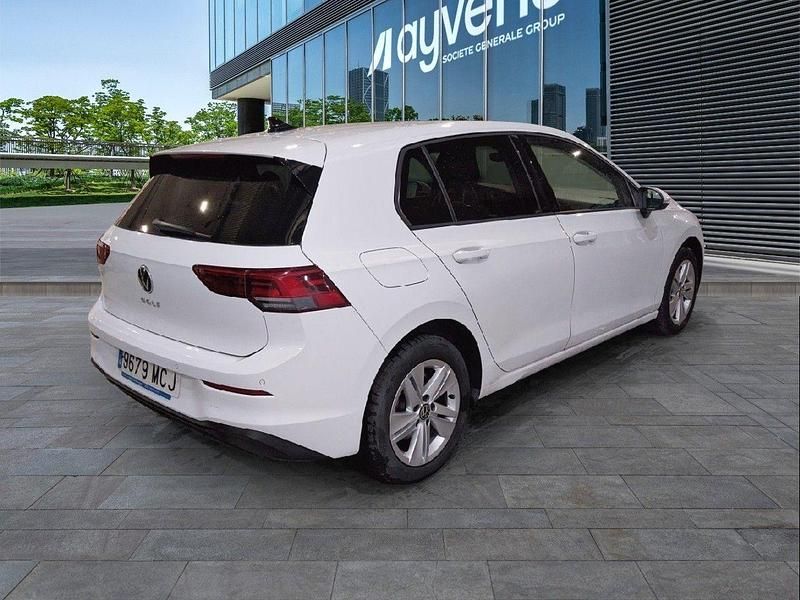 Usado VW Golf VIII Life 116 CV (85 kW) 2022 Blanco Utilitario