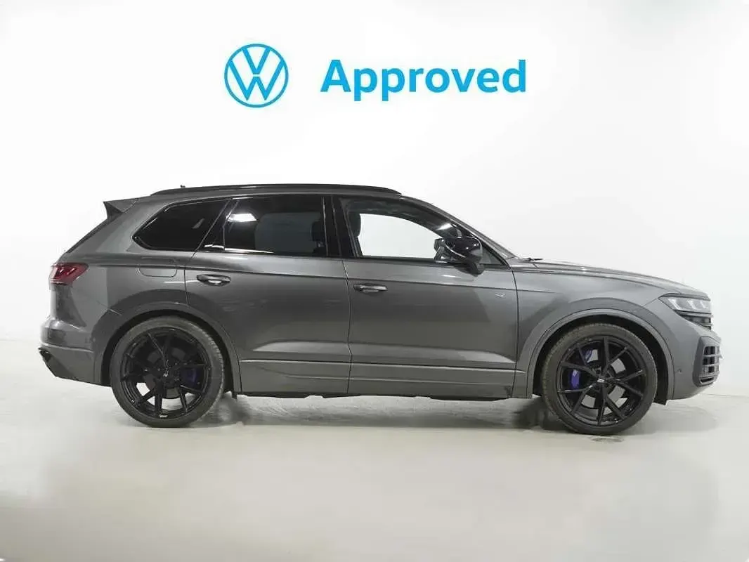 Usado VW Touareg R 462 CV (339 kW) 2025 Gris SUV